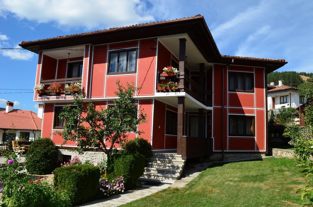Guest House Lina Koprivshtitsa Ngoại thất bức ảnh